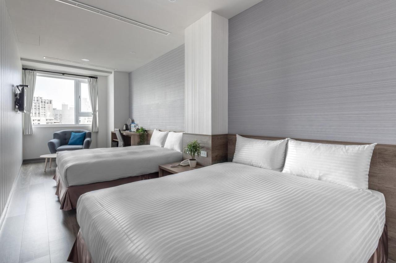 Hotel Brown - Zhongzheng 台南 エクステリア 写真