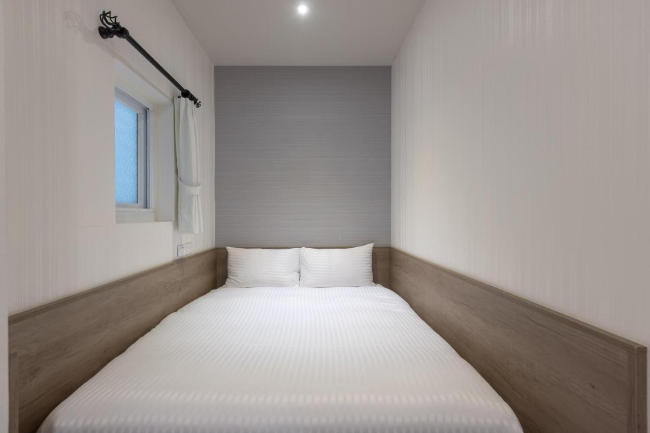 Hotel Brown - Zhongzheng 台南 エクステリア 写真
