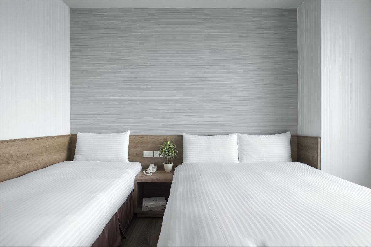 Hotel Brown - Zhongzheng 台南 エクステリア 写真