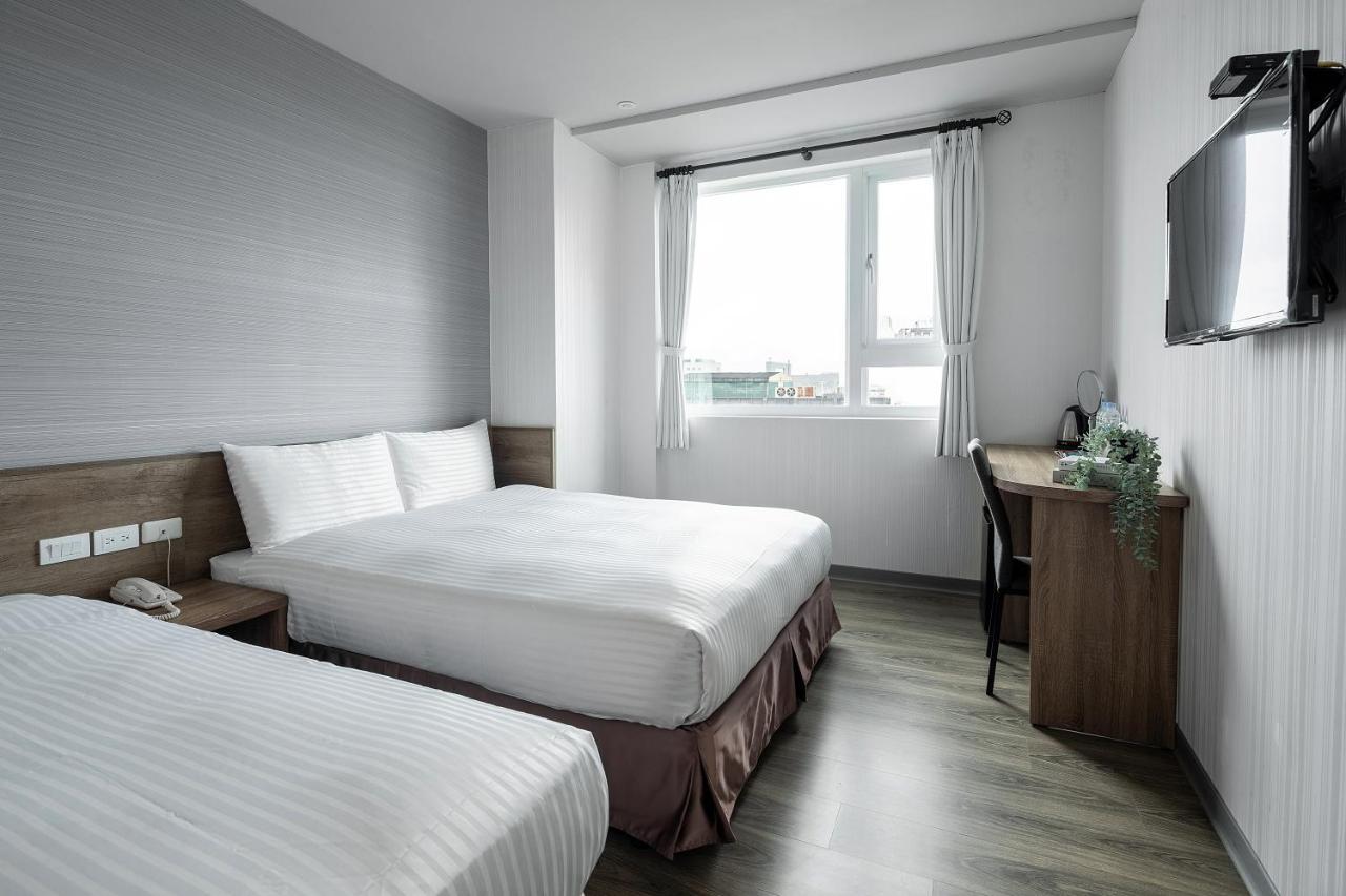 Hotel Brown - Zhongzheng 台南 エクステリア 写真