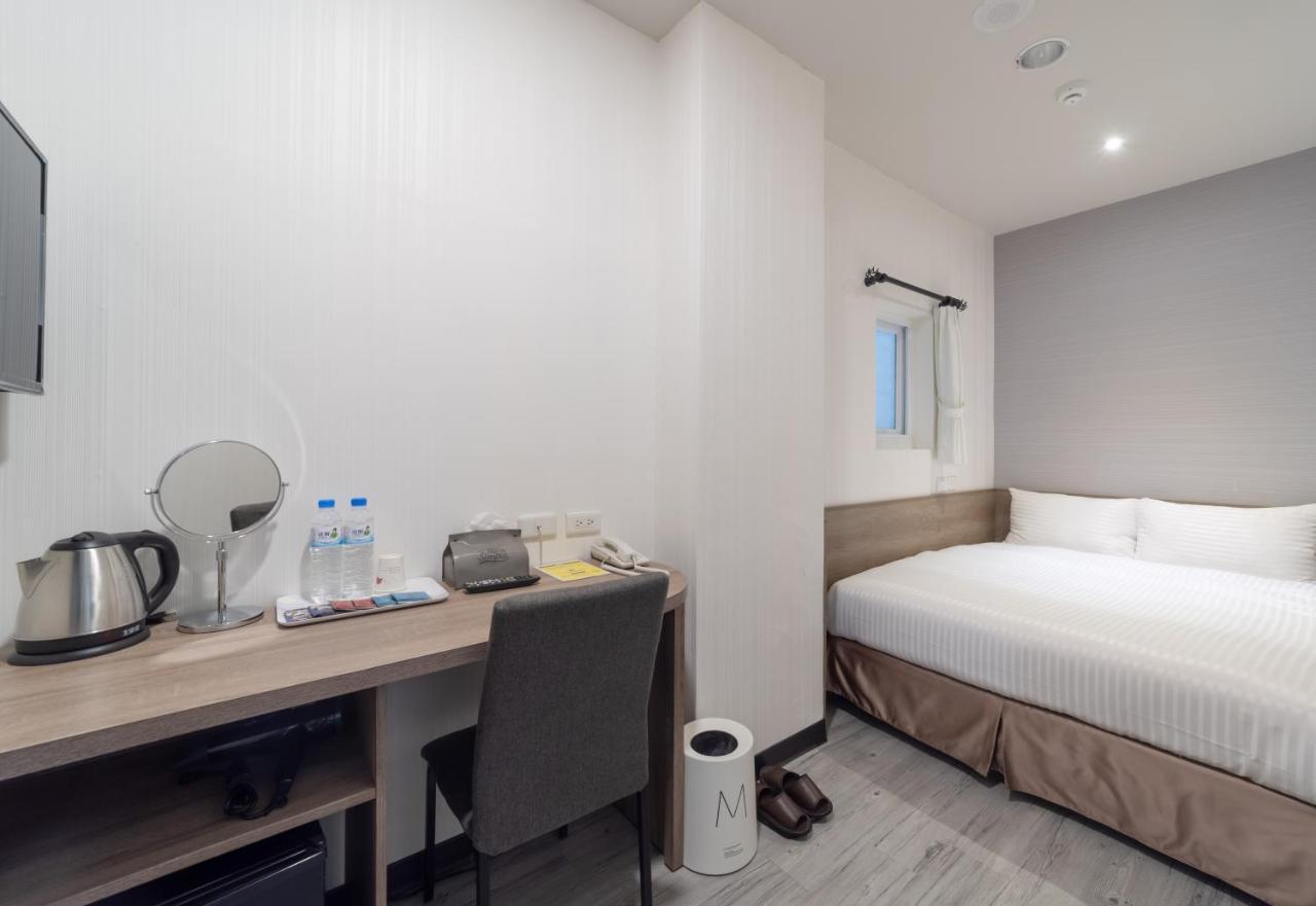 Hotel Brown - Zhongzheng 台南 エクステリア 写真