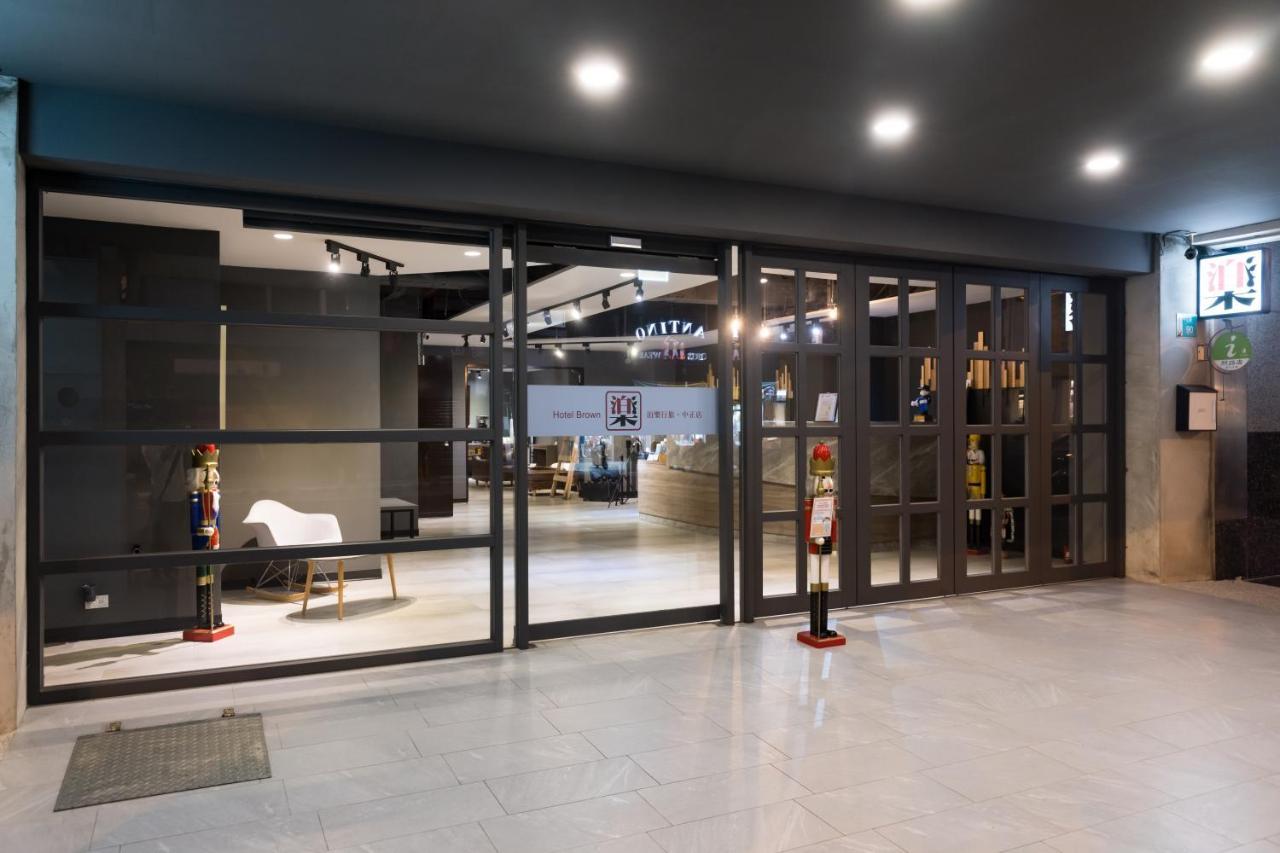 Hotel Brown - Zhongzheng 台南 エクステリア 写真