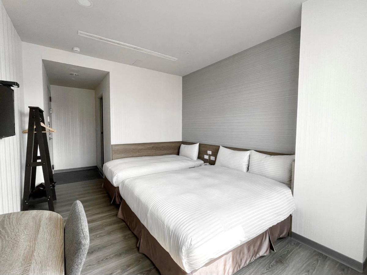 Hotel Brown - Zhongzheng 台南 エクステリア 写真