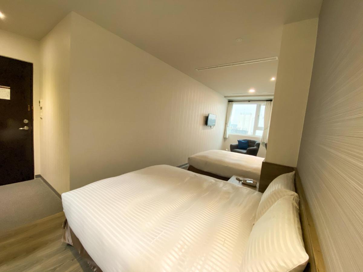 Hotel Brown - Zhongzheng 台南 エクステリア 写真